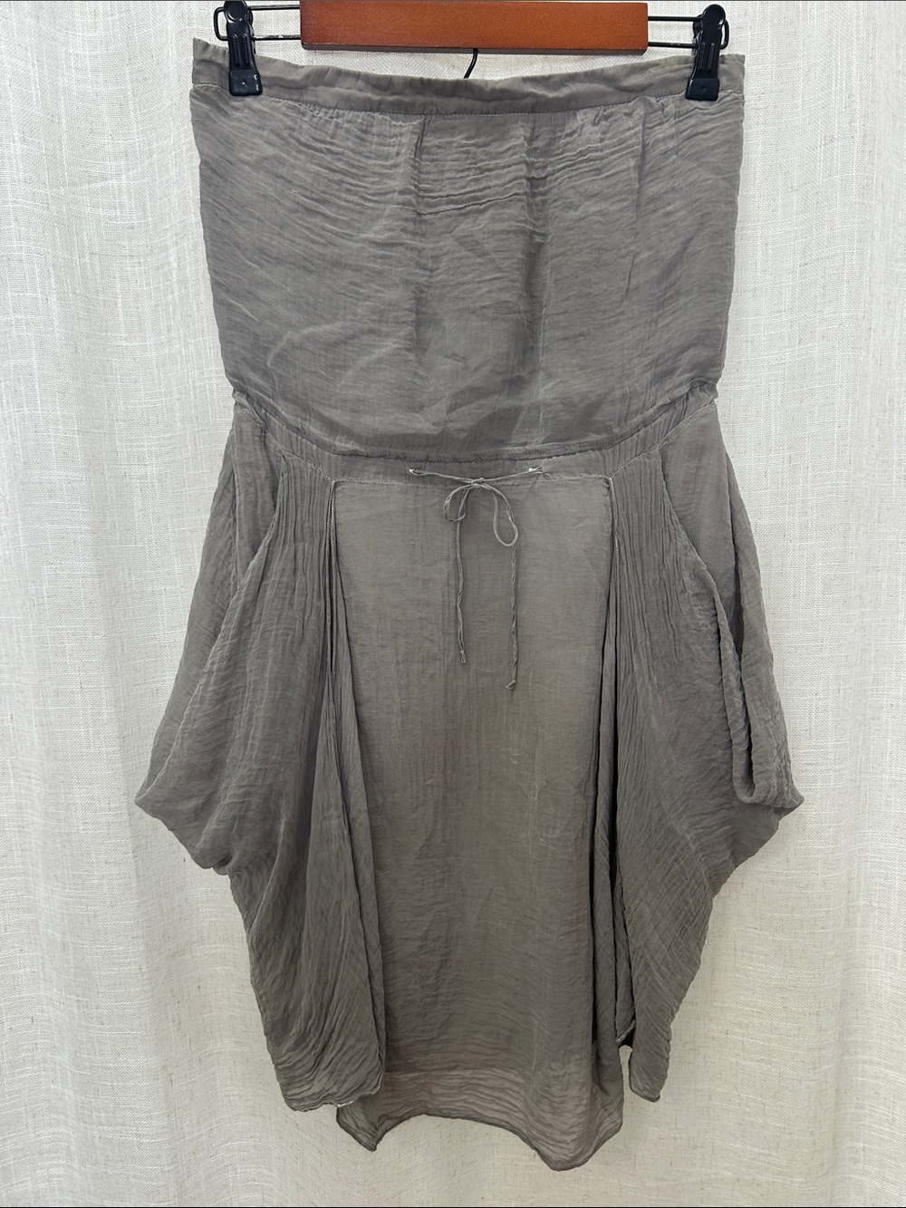 Obakki Silk Flowy Tiered Strapless Dress in Taupe Size 4 Excellent Condition
